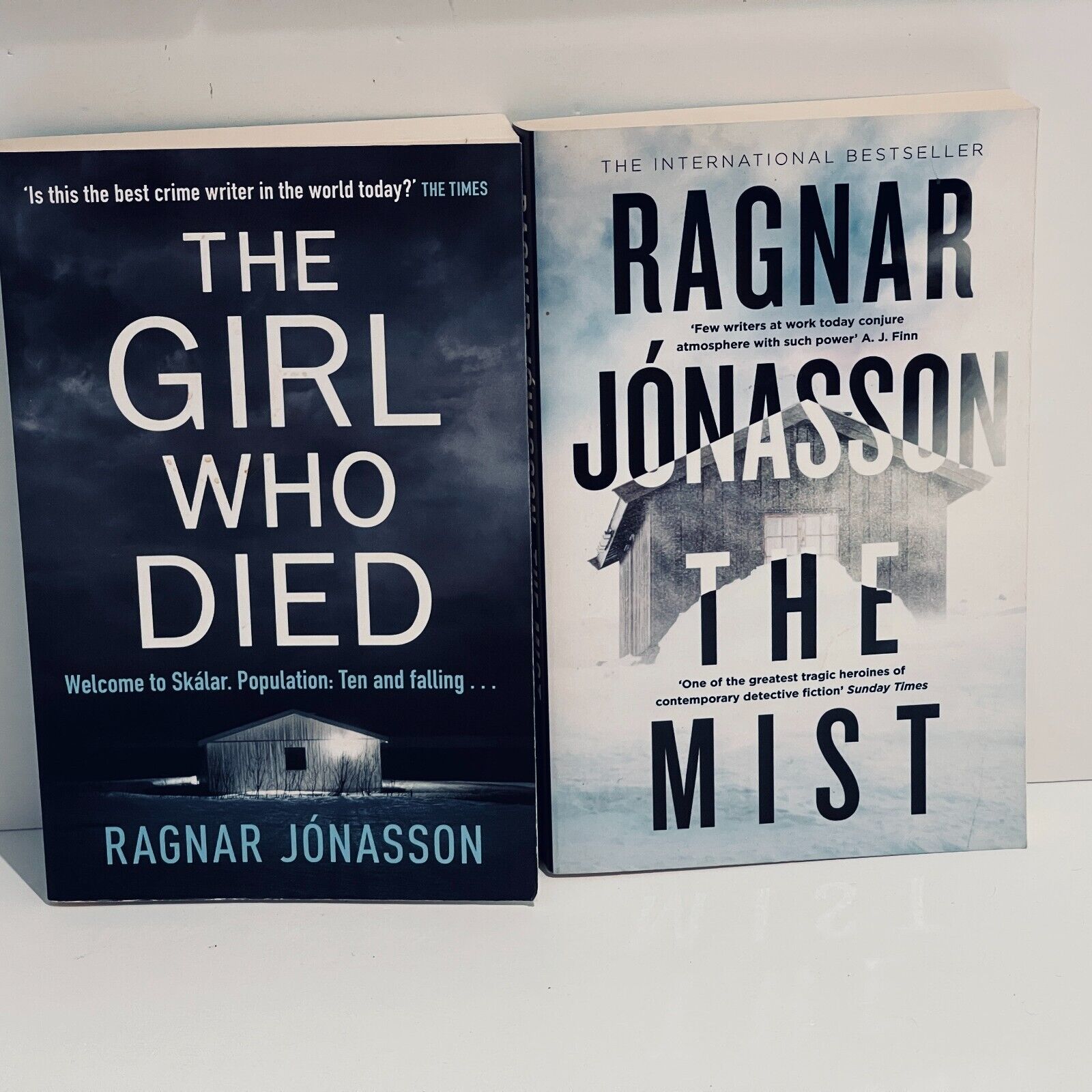 Ragnar Jonasson Noir Fiction Bundle - Miss Holley Emma's Bookroom