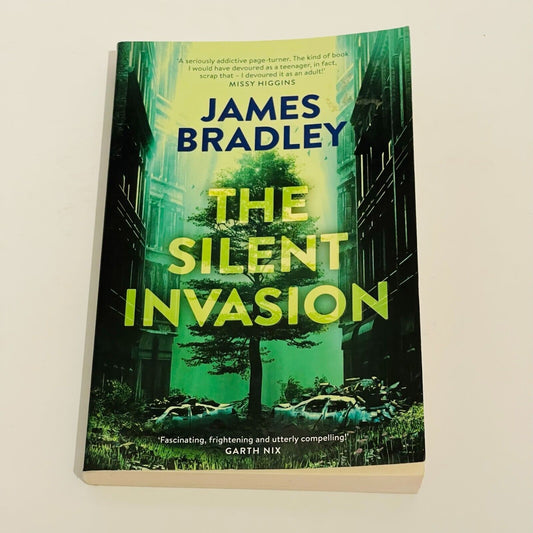 The Silent Invasion: The Change Triology 1 - Miss Holley Emma's Bookroom