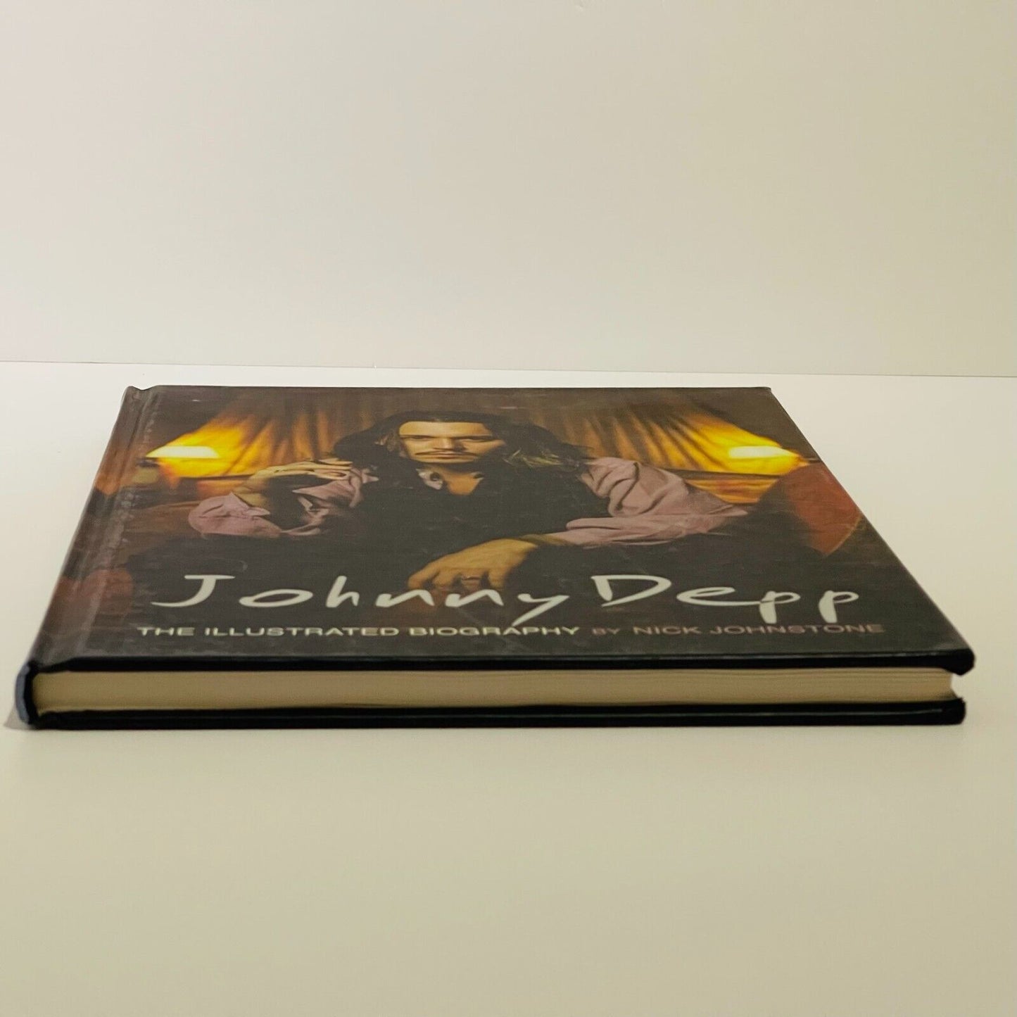 Johnny Depp The Illustrated Biography