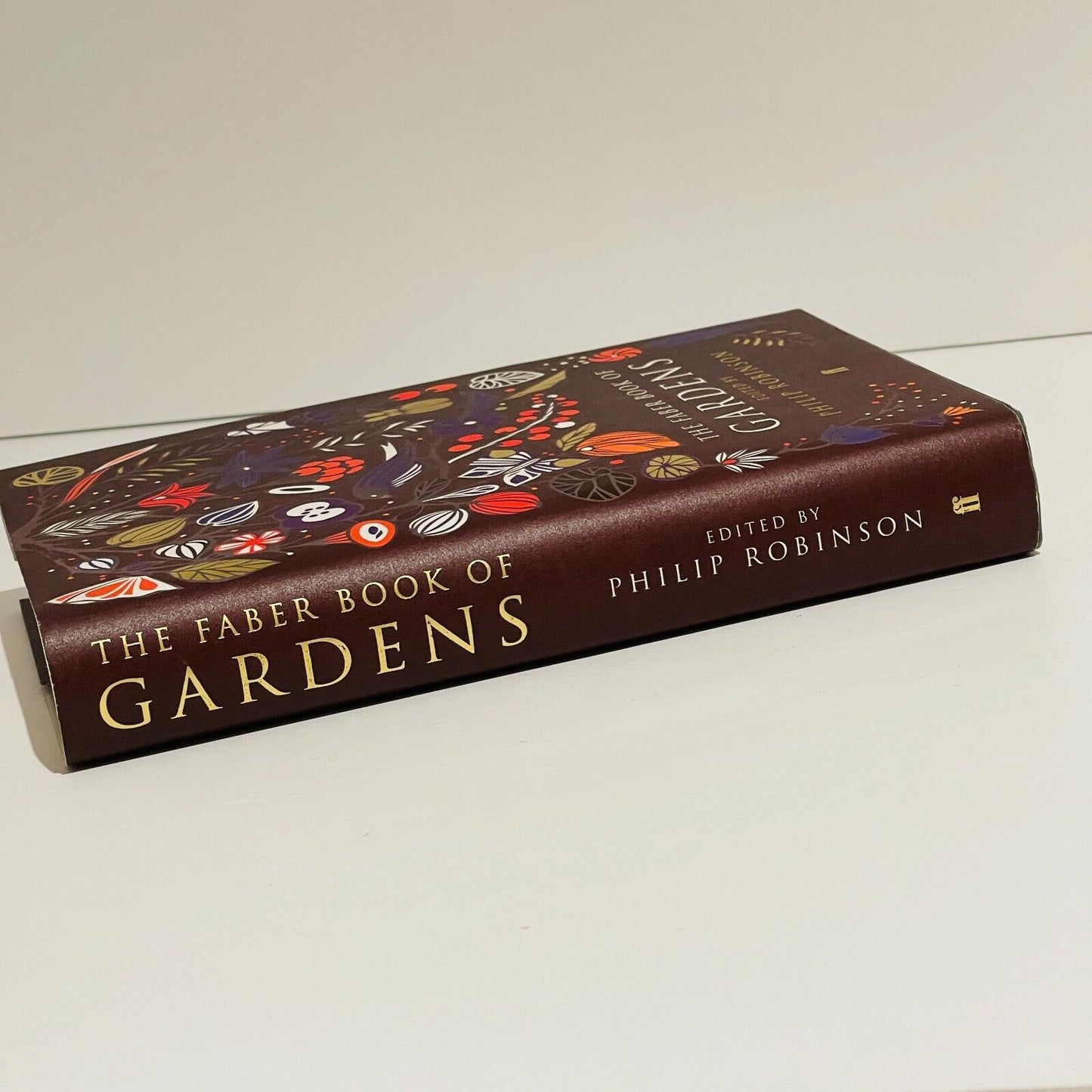 The Faber Book of Gardens - Miss Holley Emma's Bookroom