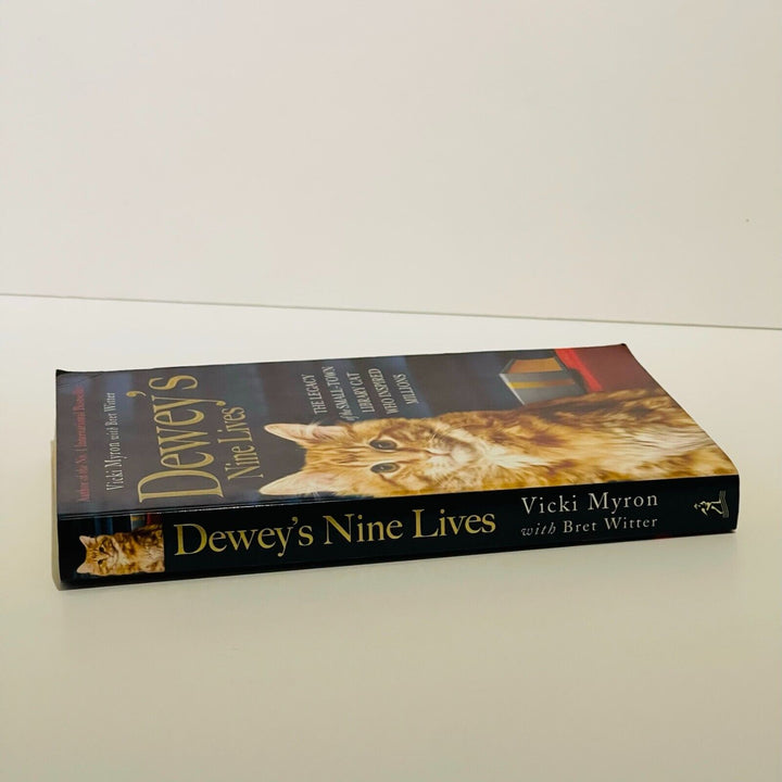 Dewey's Nine Lives