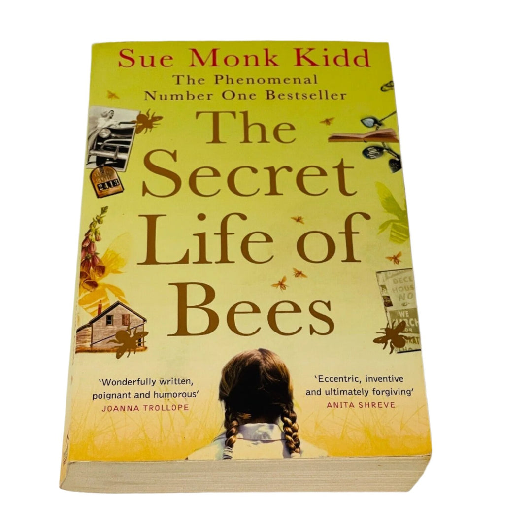 The Secret Life of Bees.  Sue Monk Kidd.  Paperback Book