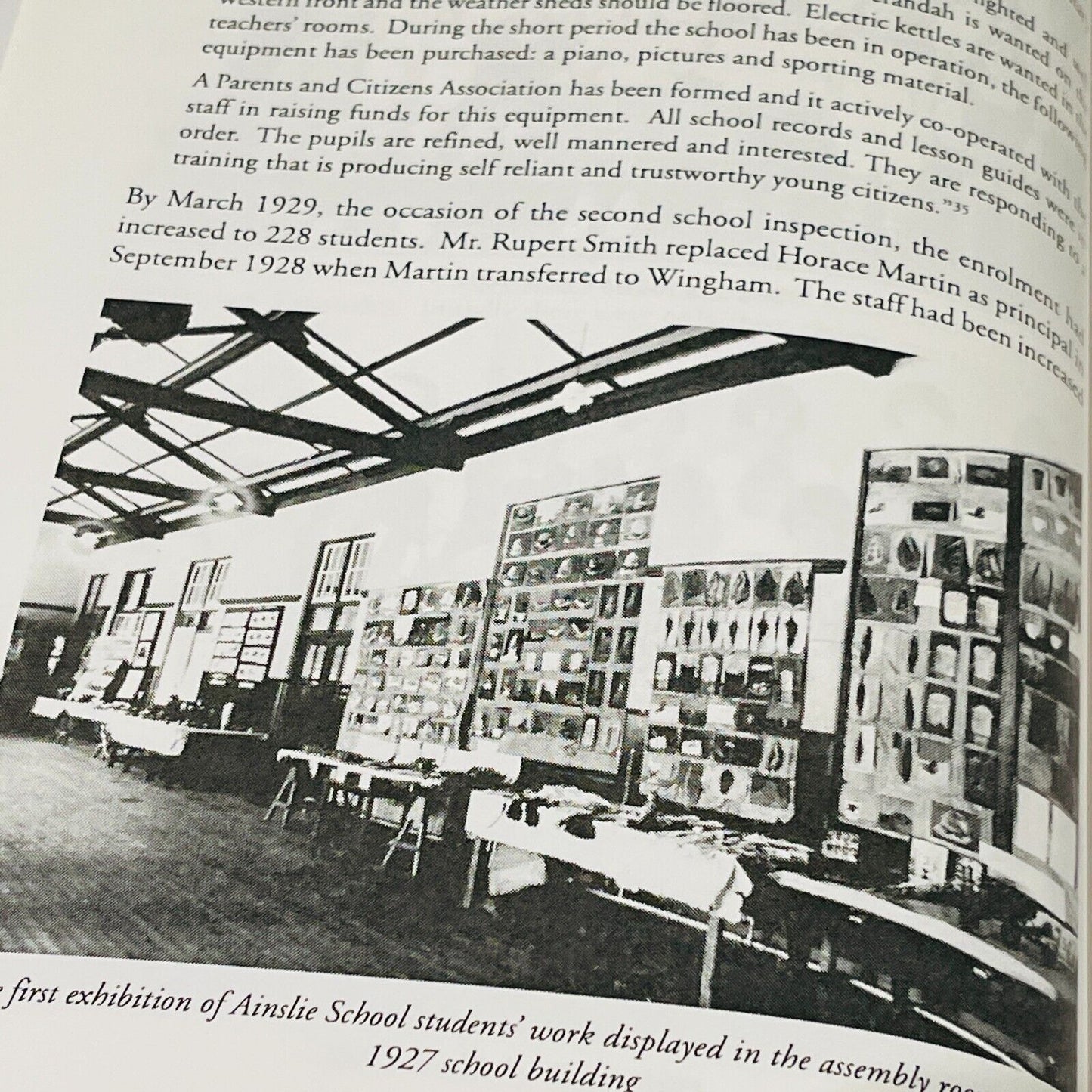 A Jubilee History of Ainslie School 1927-2002 • Geoffrey Burkhardt