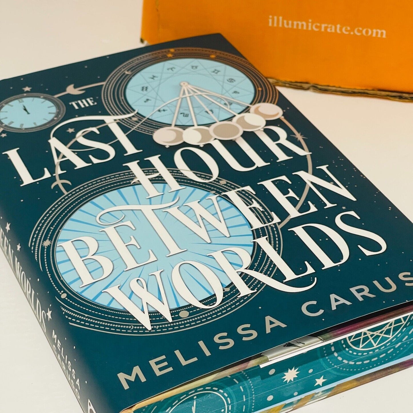 The Last Hour Between Worlds • Melissa Caruso • ILLUMICRATE